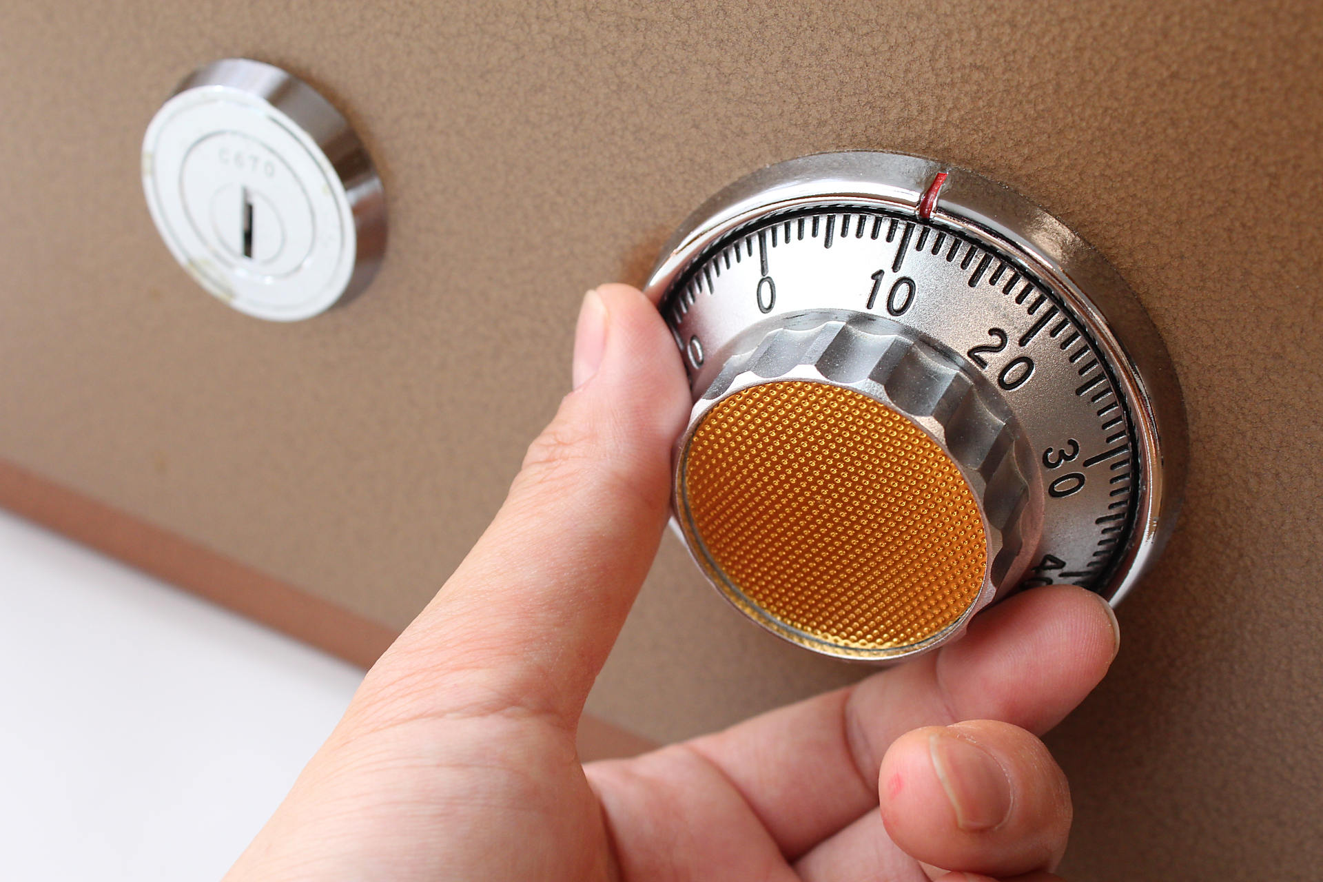 暗証番号の解読のイメージ画像